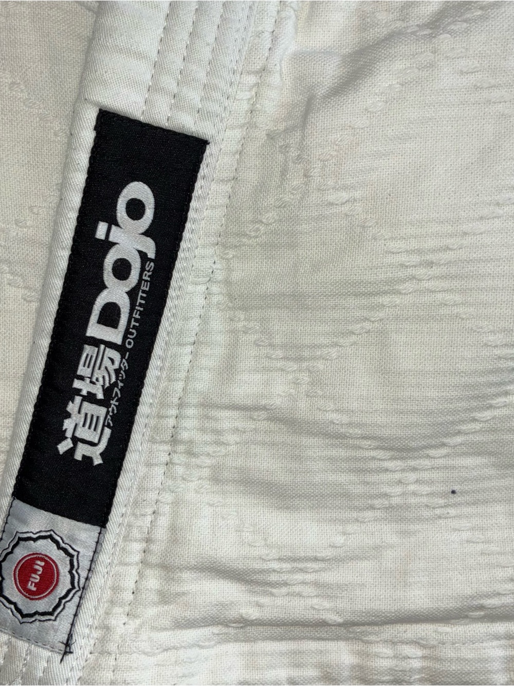 Fuji Judo Dojo White Gi with Black Kanji and Red Logo Patches - Picture 7 of 10
